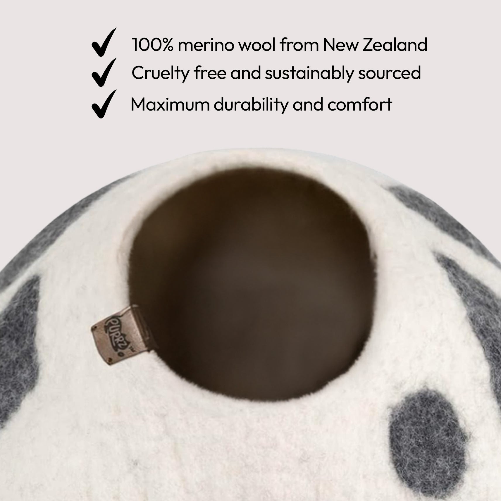 手作りメリノ羊毛の洞窟（乳牛）